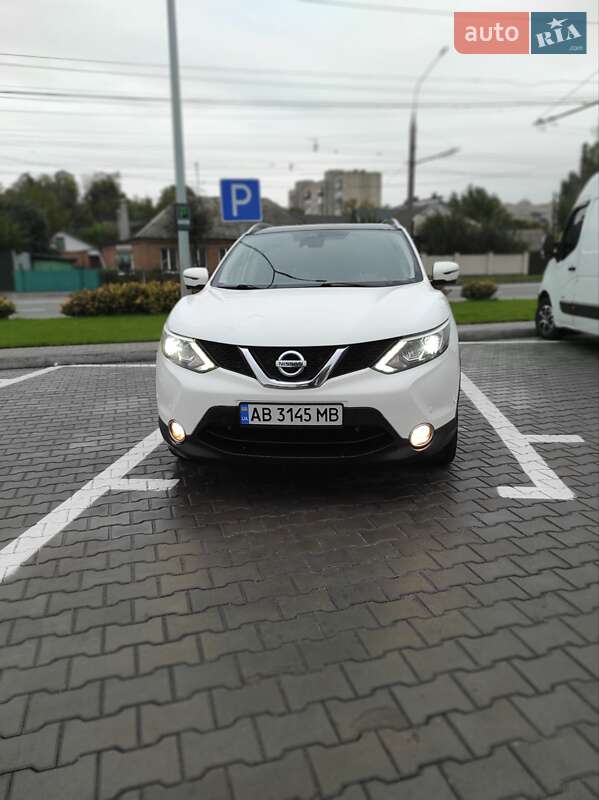 Позашляховик / Кросовер Nissan Qashqai 2015 в Вінниці