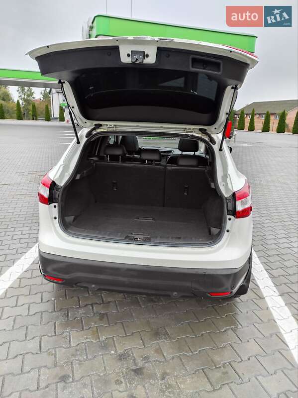Позашляховик / Кросовер Nissan Qashqai 2015 в Вінниці