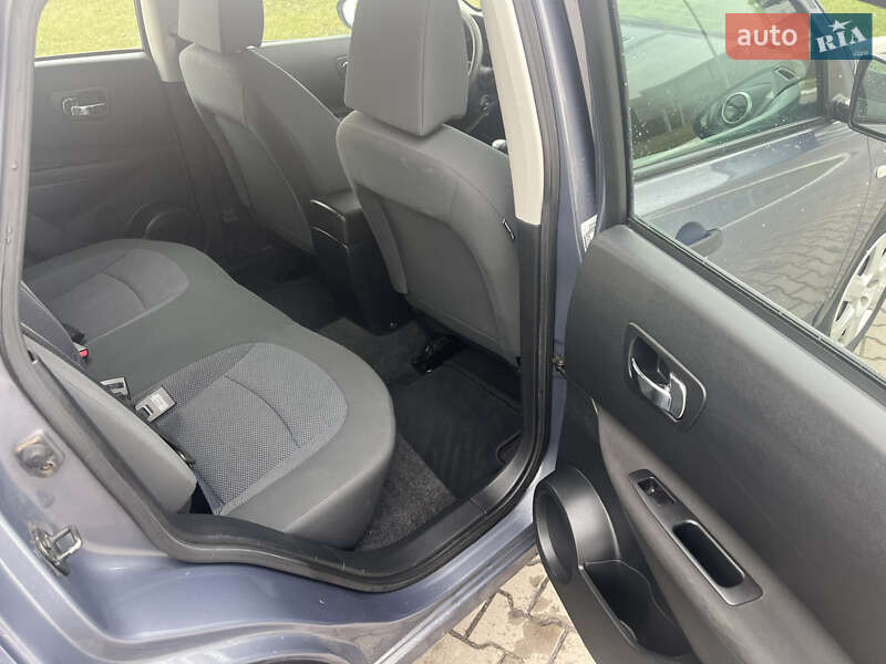 Внедорожник / Кроссовер Nissan Qashqai 2009 в Сарнах