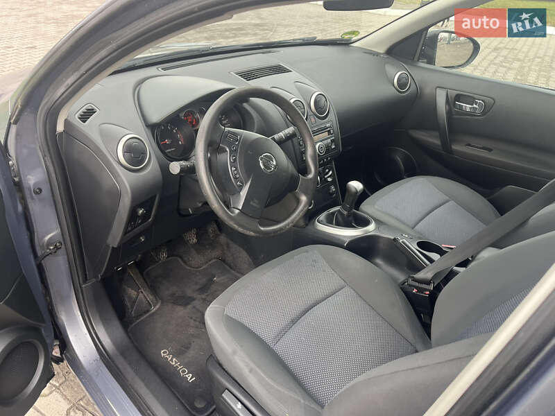 Внедорожник / Кроссовер Nissan Qashqai 2009 в Сарнах