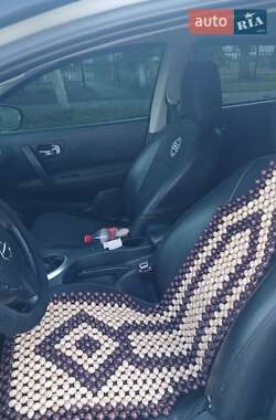Позашляховик / Кросовер Nissan Qashqai 2010 в Городку