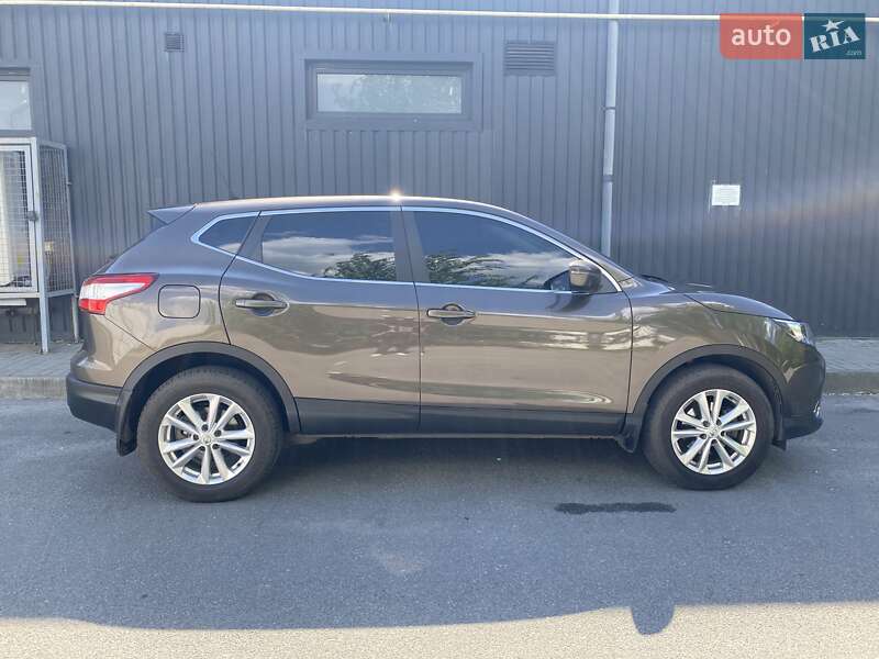Внедорожник / Кроссовер Nissan Qashqai 2017 в Днепре