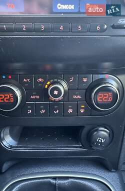 Внедорожник / Кроссовер Nissan Qashqai 2011 в 