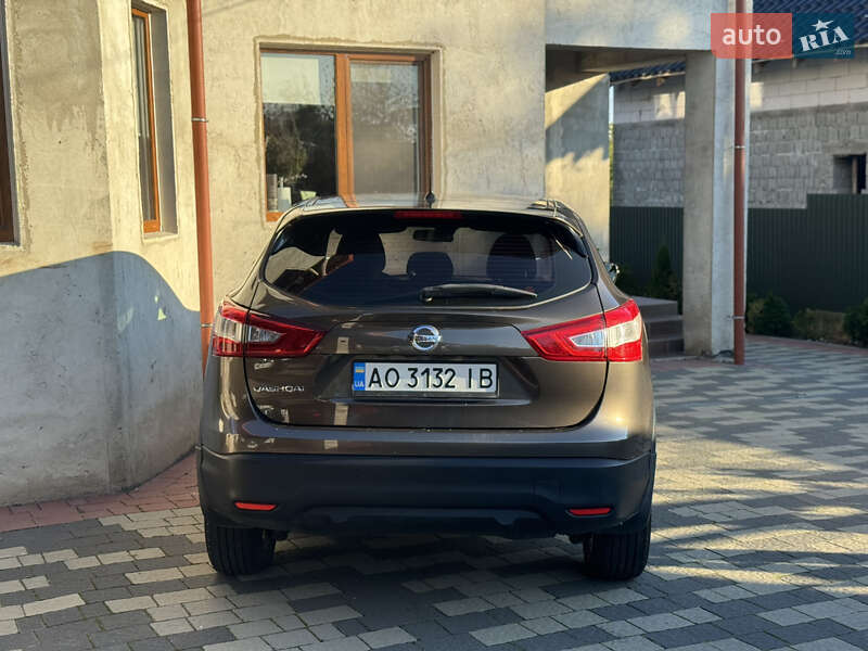 Внедорожник / Кроссовер Nissan Qashqai 2017 в Мукачево