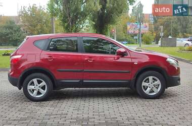 Внедорожник / Кроссовер Nissan Qashqai 2010 в 