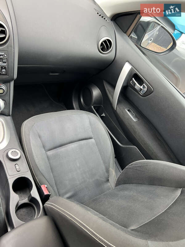 Внедорожник / Кроссовер Nissan Qashqai 2010 в Тернополе