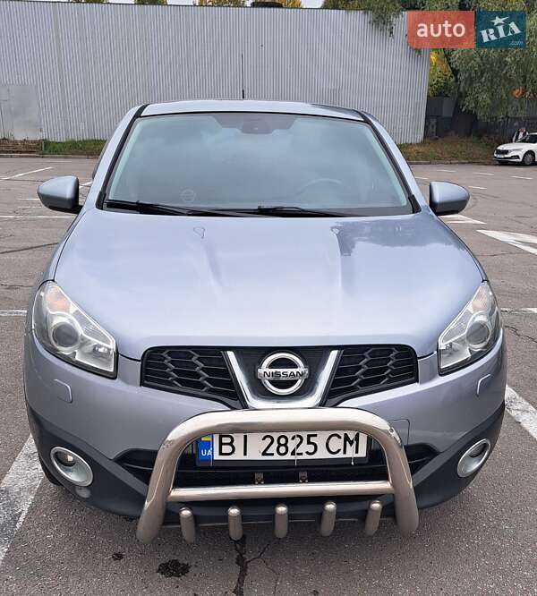 Внедорожник / Кроссовер Nissan Qashqai 2012 в 