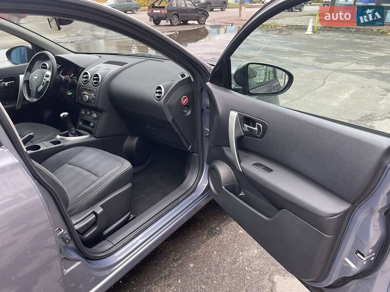 Внедорожник / Кроссовер Nissan Qashqai 2010 в Сумах