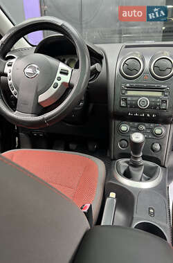 Внедорожник / Кроссовер Nissan Qashqai 2008 в 
