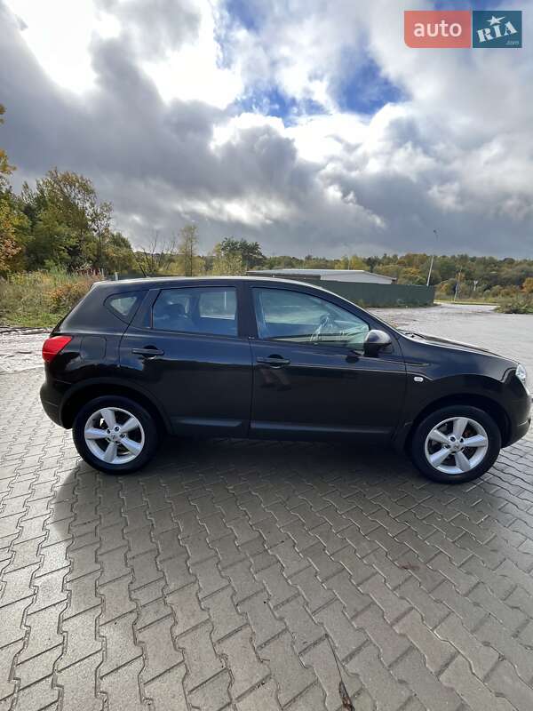 Позашляховик / Кросовер Nissan Qashqai 2007 в Львові