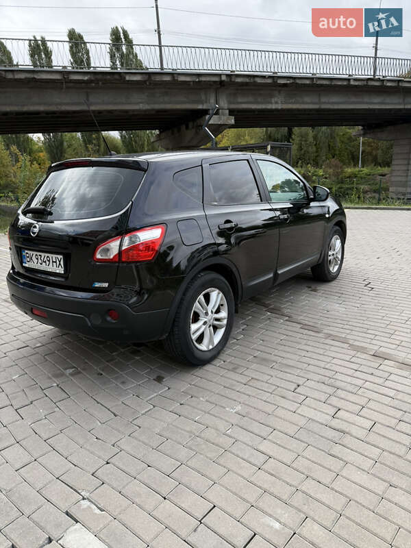 Внедорожник / Кроссовер Nissan Qashqai 2010 в Ровно