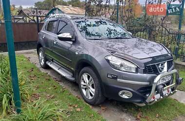 Позашляховик / Кросовер Nissan Qashqai 2012 в 