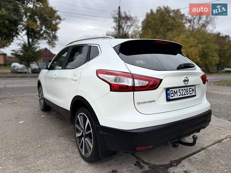 Позашляховик / Кросовер Nissan Qashqai 2017 в Сумах
