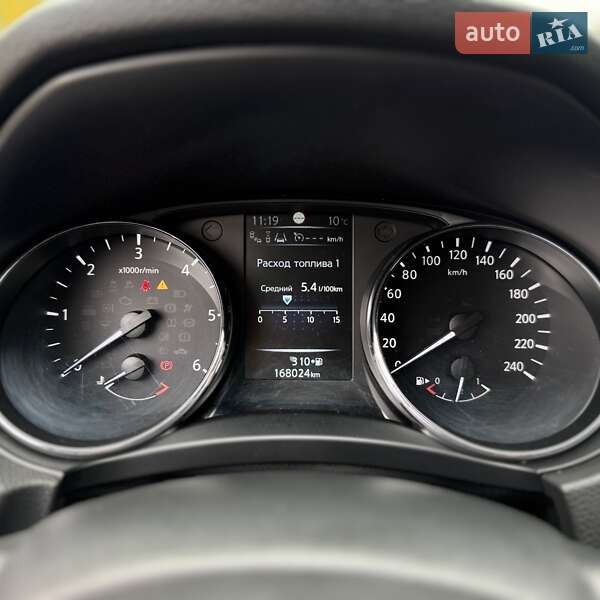 Позашляховик / Кросовер Nissan Qashqai 2017 в Сумах