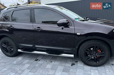 Позашляховик / Кросовер Nissan Qashqai 2011 в  фото 4 Позашляховик / Кросовер Nissan Qashqai 2011 в