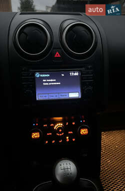 Позашляховик / Кросовер Nissan Qashqai 2011 в  фото 12 Позашляховик / Кросовер Nissan Qashqai 2011 в