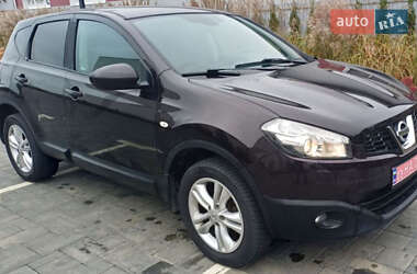 Внедорожник / Кроссовер Nissan Qashqai 2015 в Костополе
