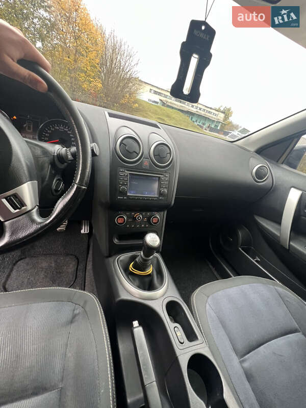 Внедорожник / Кроссовер Nissan Qashqai 2010 в Конотопе