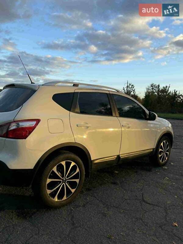 Внедорожник / Кроссовер Nissan Qashqai 2012 в Владимире