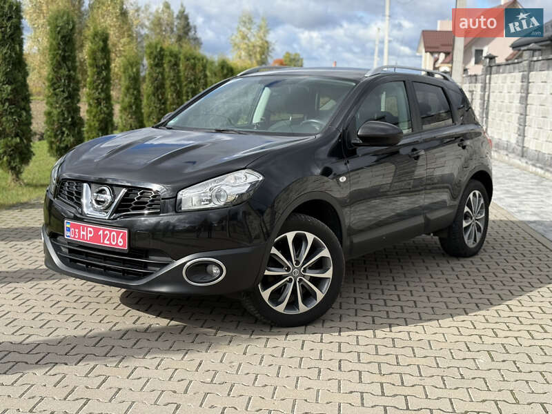 Внедорожник / Кроссовер Nissan Qashqai 2010 в 