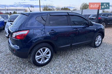 Внедорожник / Кроссовер Nissan Qashqai 2010 в 
