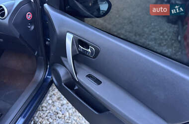 Внедорожник / Кроссовер Nissan Qashqai 2010 в 