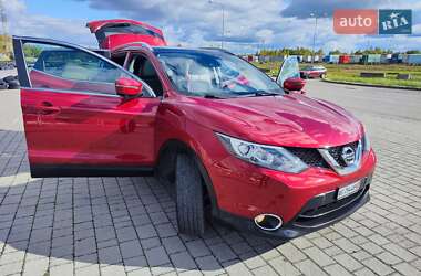 Внедорожник / Кроссовер Nissan Qashqai 2015 в 