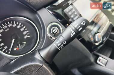 Внедорожник / Кроссовер Nissan Qashqai 2015 в 