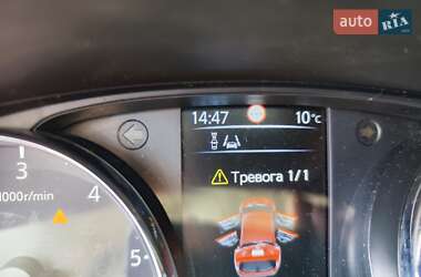 Внедорожник / Кроссовер Nissan Qashqai 2015 в 