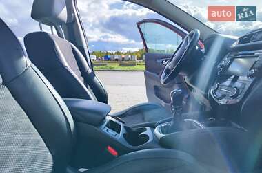 Внедорожник / Кроссовер Nissan Qashqai 2015 в 