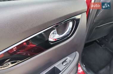 Внедорожник / Кроссовер Nissan Qashqai 2015 в 