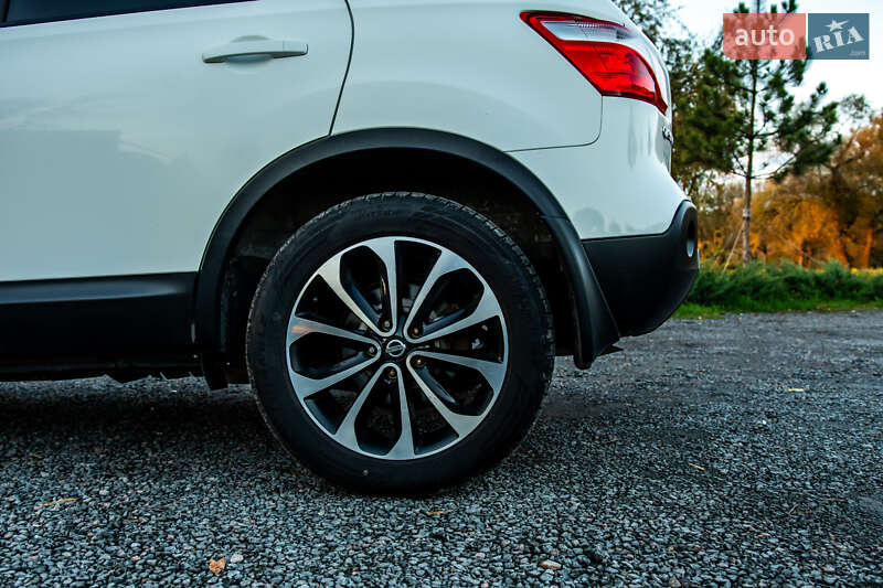 Внедорожник / Кроссовер Nissan Qashqai 2012 в Умани
