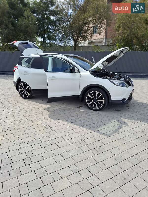 Внедорожник / Кроссовер Nissan Qashqai 2014 в Львове