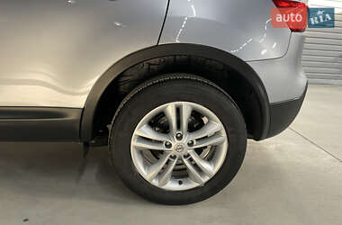 Внедорожник / Кроссовер Nissan Qashqai 2013 в 
