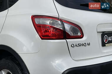 Внедорожник / Кроссовер Nissan Qashqai 2012 в 
