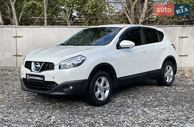 Внедорожник / Кроссовер Nissan Qashqai 2012 в 