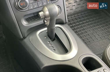 Внедорожник / Кроссовер Nissan Qashqai 2012 в 