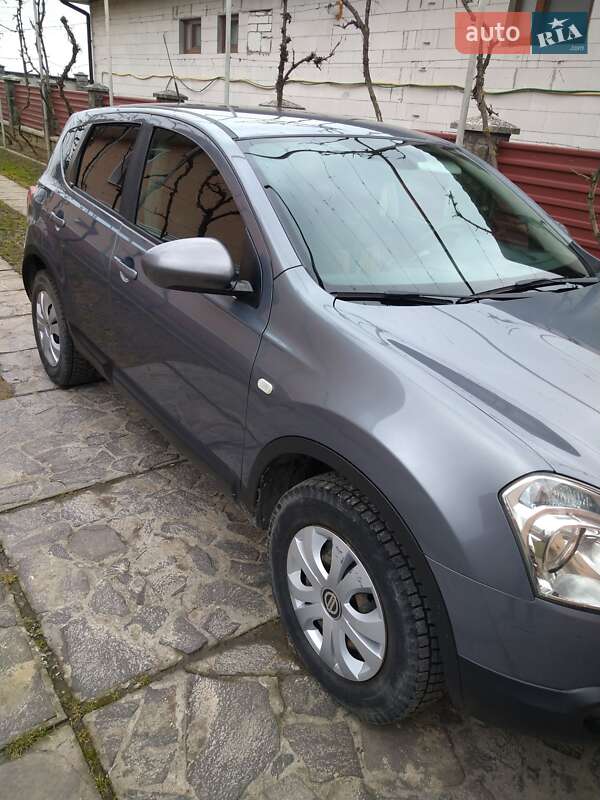 Внедорожник / Кроссовер Nissan Qashqai 2008 в Ужгороде