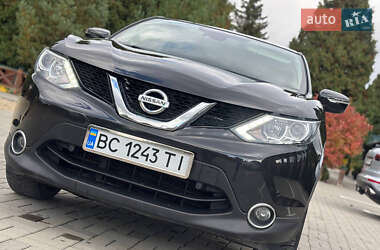Позашляховик / Кросовер Nissan Qashqai 2016 в 