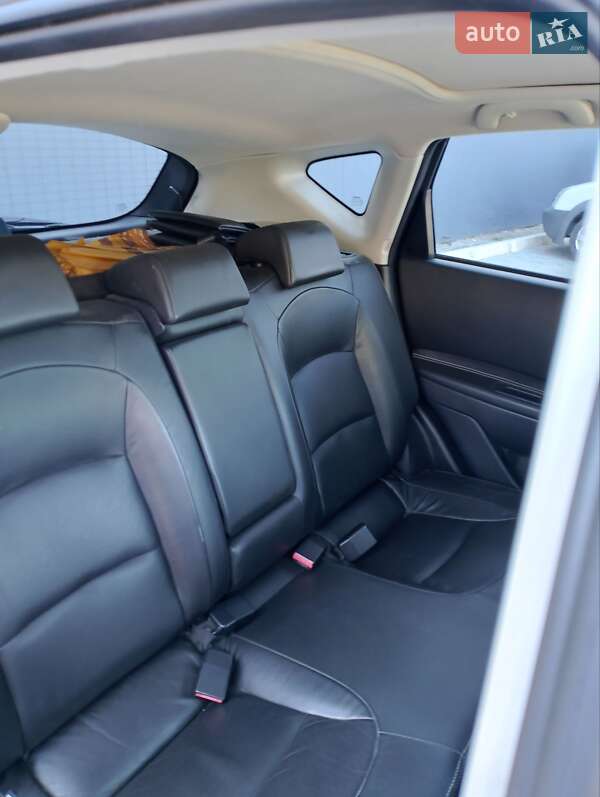 Позашляховик / Кросовер Nissan Qashqai 2010 в Миколаєві