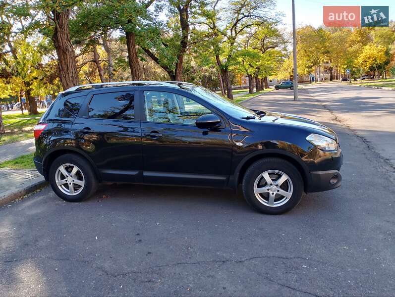 Позашляховик / Кросовер Nissan Qashqai 2010 в Миколаєві