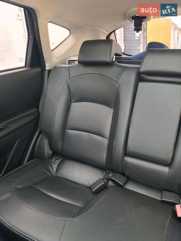 Позашляховик / Кросовер Nissan Qashqai 2010 в Миколаєві