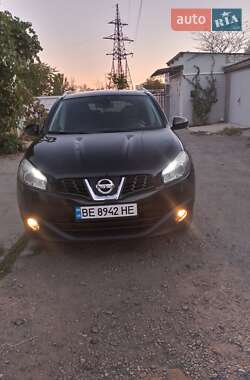 Внедорожник / Кроссовер Nissan Qashqai 2010 в 
