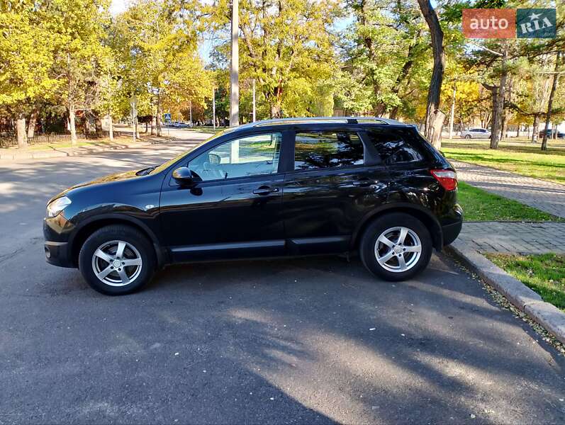 Позашляховик / Кросовер Nissan Qashqai 2010 в Миколаєві
