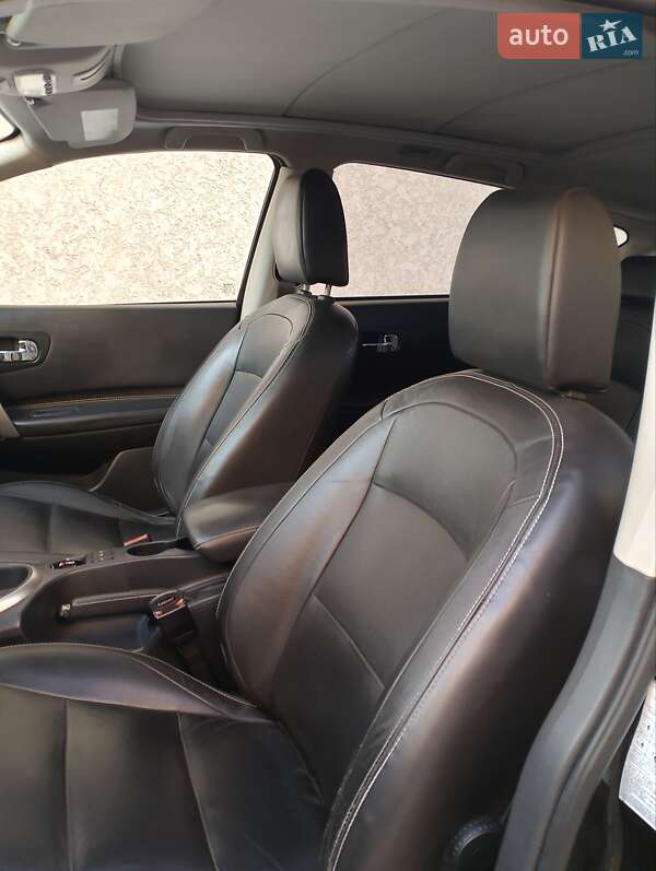 Позашляховик / Кросовер Nissan Qashqai 2010 в Миколаєві