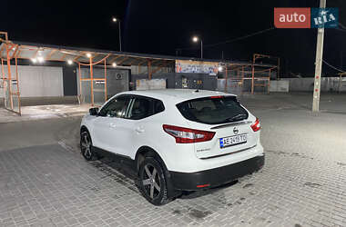 Внедорожник / Кроссовер Nissan Qashqai 2014 в 