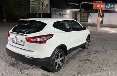 Внедорожник / Кроссовер Nissan Qashqai 2014 в 