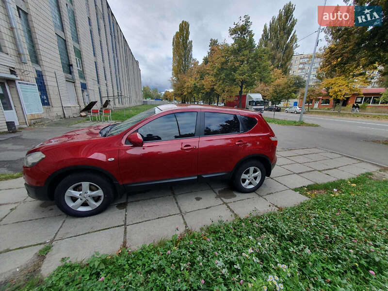 Позашляховик / Кросовер Nissan Qashqai 2011 в Києві