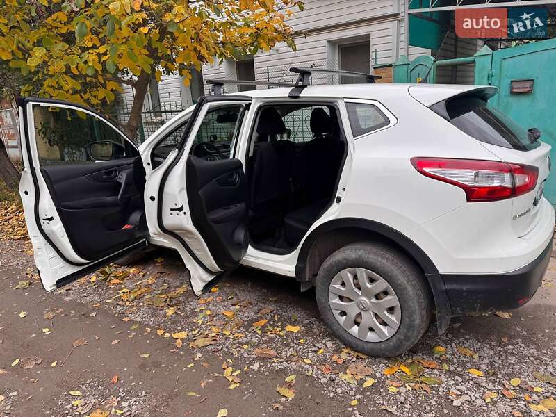 Внедорожник / Кроссовер Nissan Qashqai 2017 в Сумах