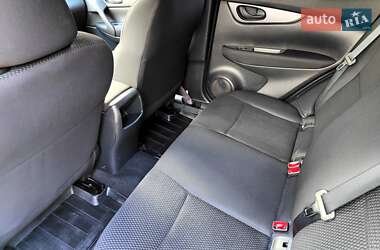 Позашляховик / Кросовер Nissan Qashqai 2019 в 